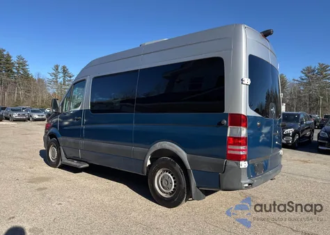 2017 Mercedes-Benz Sprinter 2500 Standard Roof V6 из США, поврежденный, VIN WDZPE7CD0HP549157